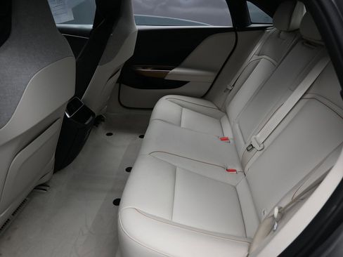 Used 2024 Lucid Air Touring image 25