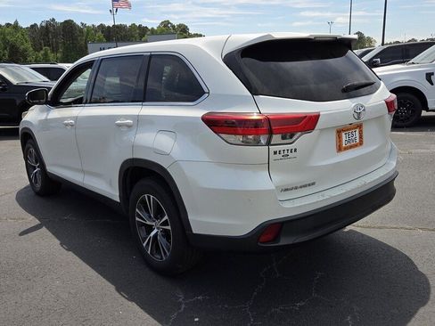 Used 2019 Toyota Highlander LE image 8