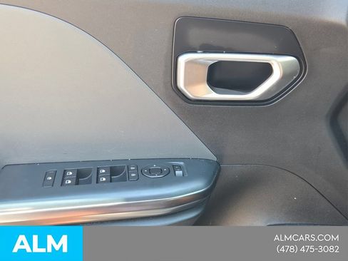 Used 2025 Kia K4 FWD image 28