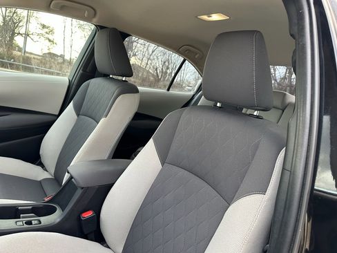 Used 2024 Toyota Corolla LE image 13