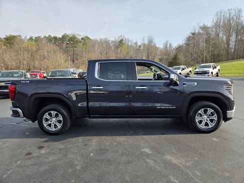 Used 2025 GMC Sierra 1500 SLT AWD/4WD image 9