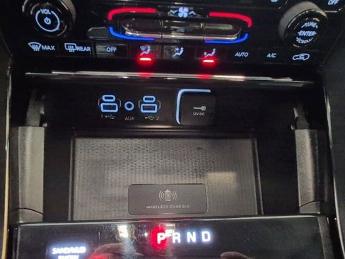 Used 2023 Jeep Grand Cherokee Limited w/ Luxury Tech Group II image 23