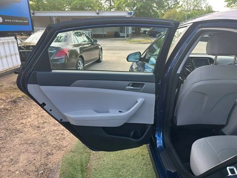 Used 2019 Hyundai Sonata SE image 16
