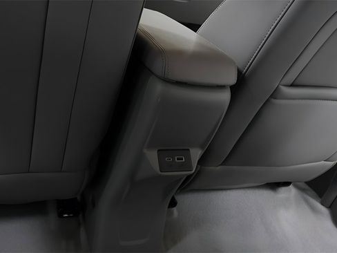 Used 2023 Chevrolet Bolt EUV Premier image 24