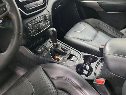 Used 2021 Jeep Cherokee Limited AWD/4WD image 26