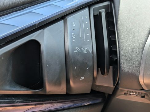 Used 2025 BMW X3 xDrive30i AWD/4WD image 24