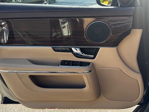 Used 2011 Jaguar XJ L RWD image 14