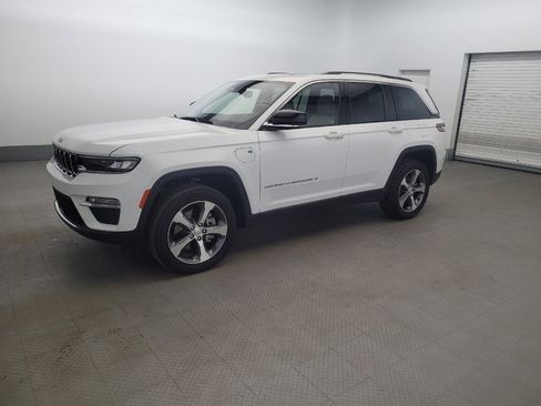 Used 2022 Jeep Grand Cherokee Limited 4xe AWD/4WD image 2