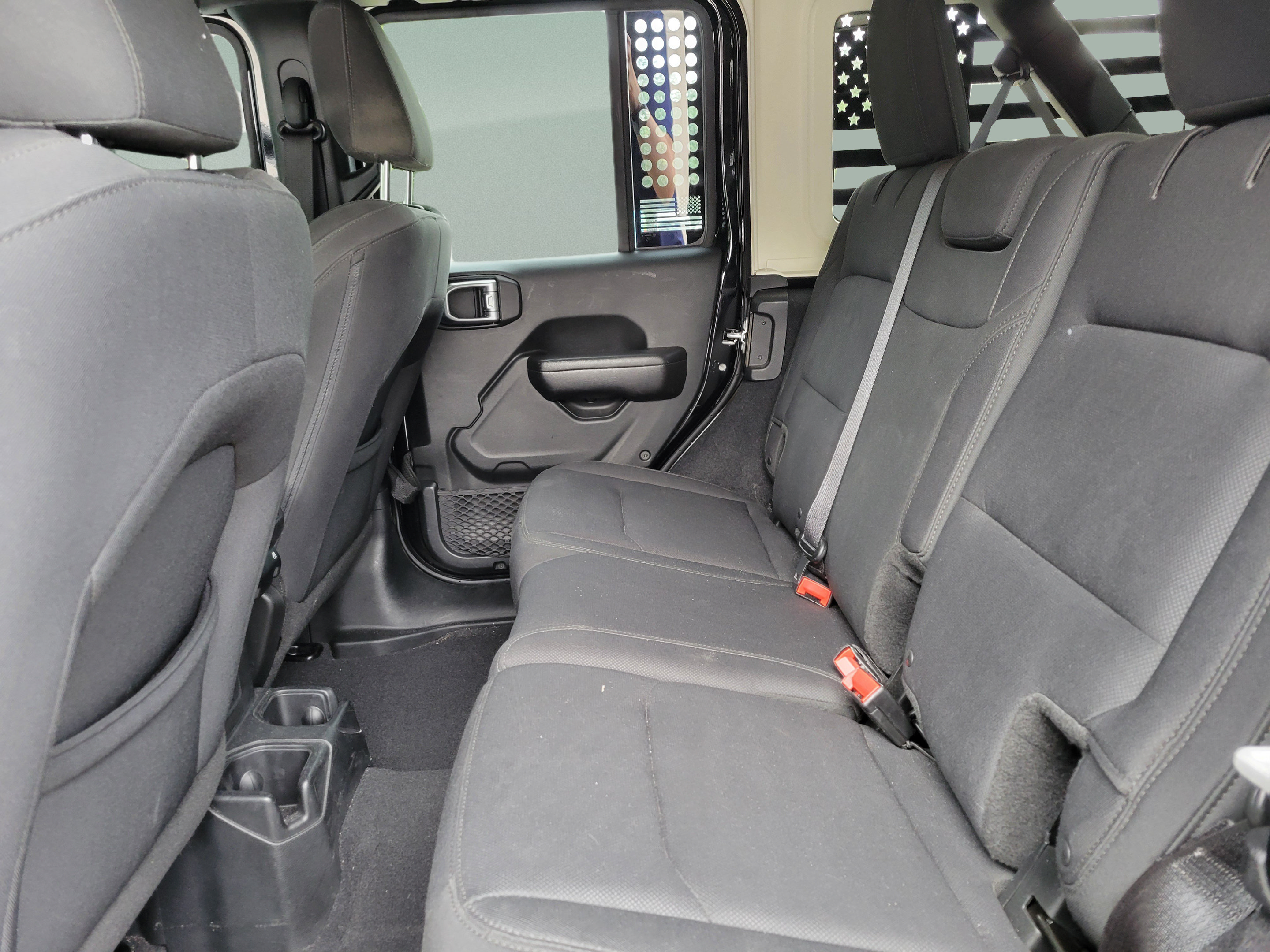 Used 2018 Jeep Wrangler Unlimited Sport S AWD/4WD image 9