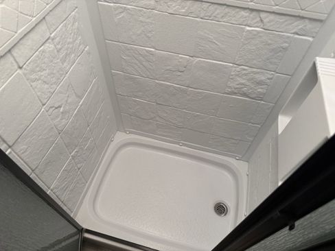 Used 2022 Ford E-450 and Econoline 450 Super Duty w/ Motorhome Prep Package image 72