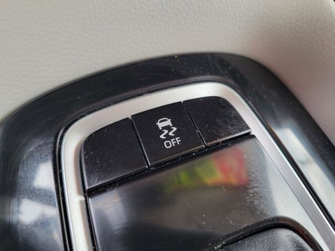 Used 2023 Toyota Corolla LE FWD image 19