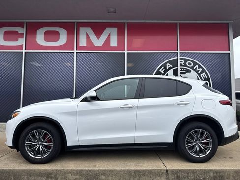 Used 2023 Alfa Romeo Stelvio Sprint AWD/4WD image 15