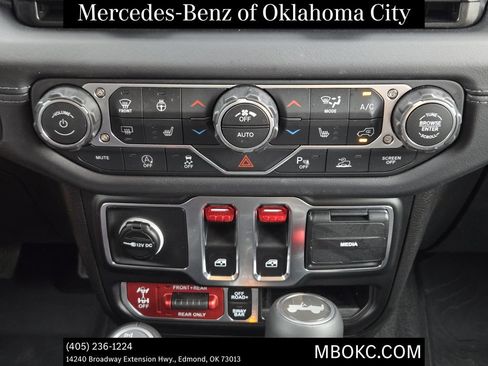 Used 2026 Jeep Wrangler Rubicon AWD/4WD image 17