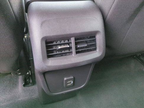 Used 2024 Chevrolet Equinox LT AWD/4WD image 16