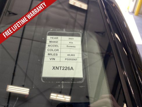 Used 2023 Kia Sorento EX w/ Panoramic Sunroof Package FWD image 40