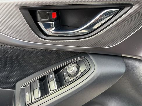 Used 2023 Subaru Crosstrek 2.5i Limited image 18