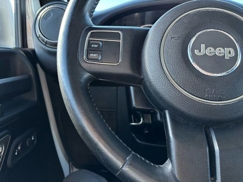 Used 2012 Jeep Wrangler Unlimited Sport image 29