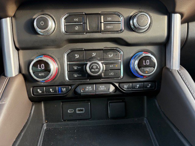 Used 2022 GMC Yukon XL SLT w/ SLT Luxury Package RWD image 19