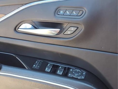 Used 2021 Cadillac Escalade ESV Sport Platinum w/ LPO, Floor Liner Package AWD/4WD image 17