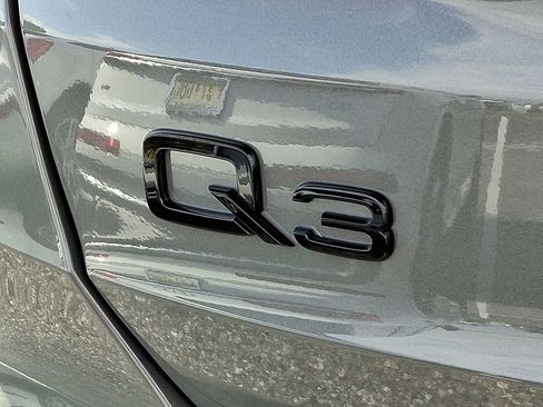 New 2025 Audi Q3 2.0T Premium image 11