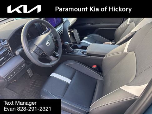 Used 2025 Toyota Camry SE w/ Multimedia Upgrade Package image 11