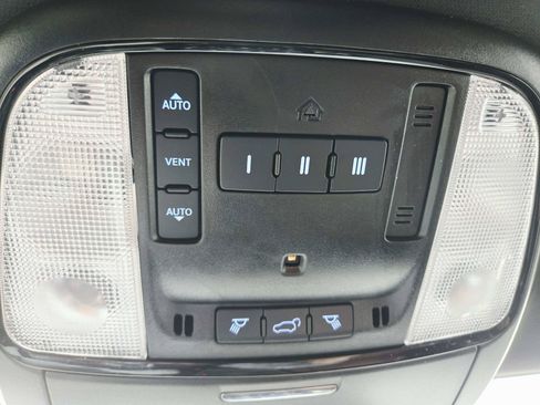 Used 2025 Dodge Durango GT AWD/4WD image 42