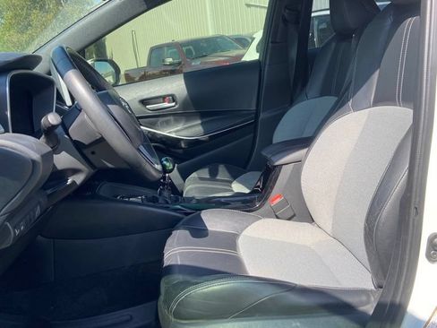 Used 2021 Toyota Corolla XSE FWD image 11