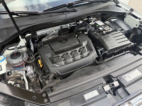 Used 2019 Volkswagen Tiguan SE w/ Panoramic Sunroof Package image 26
