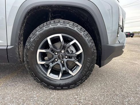 New 2026 Chevrolet Equinox ACTIV AWD/4WD image 7