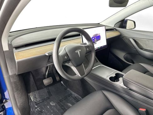 Used 2022 Tesla Model Y Long Range AWD/4WD image 9