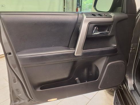 Used 2020 Toyota 4Runner SR5 Premium image 27