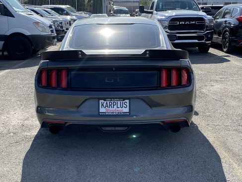 Used 2017 Ford Mustang GT image 9