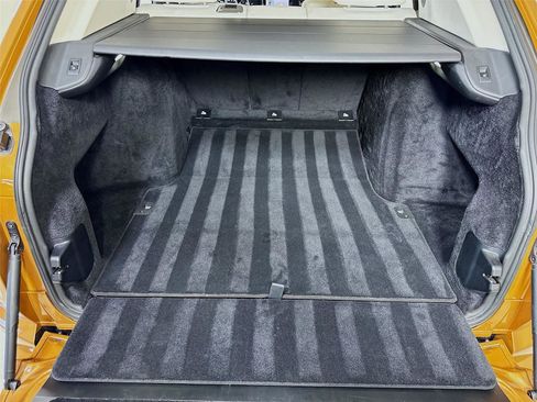 Used 2021 Rolls-Royce Cullinan image 28