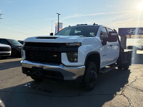 Used 2022 Chevrolet Silverado 3500 W/T w/ WT Fleet Convenience Package image 3