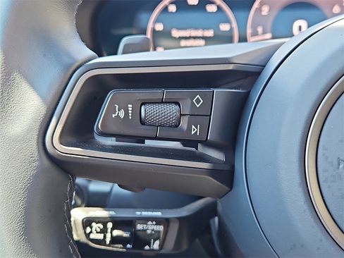 Certified 2025 Porsche 911 Carrera image 27