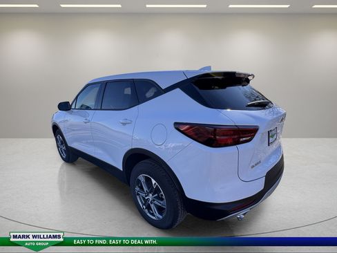 New 2025 Chevrolet Blazer LT w/ LPO, Floor Liner Package FWD image 4