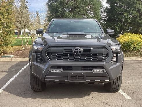 Certified 2025 Toyota Tacoma TRD Sport AWD/4WD image 20