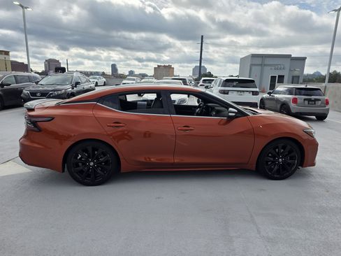 Used 2020 Nissan Maxima SR w/ Sport Mat Group image 6
