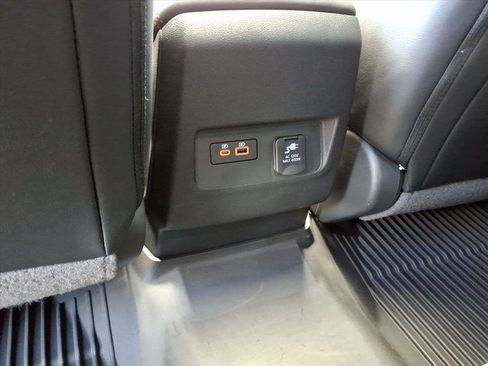 Used 2023 Nissan Frontier PRO-4X w/ Pro-4X Premium Package AWD/4WD image 17