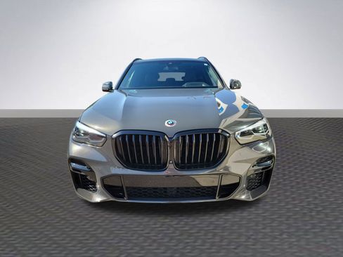 Used 2022 BMW X5 M50i w/ Premium Package image 2