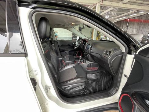 Used 2019 Jeep Compass Trailhawk AWD/4WD image 15