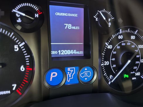 Used 2010 Lexus GX 460 Premium AWD/4WD image 19