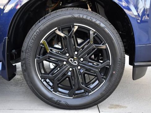 New 2026 INFINITI QX80 SPORT w/ Sport Exterior Package image 39