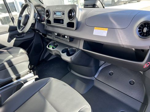 New 2025 Mercedes-Benz Sprinter 2500 image 24
