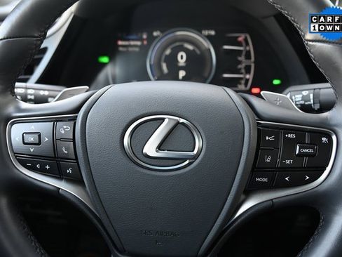 Used 2025 Lexus ES 300h 300h image 12
