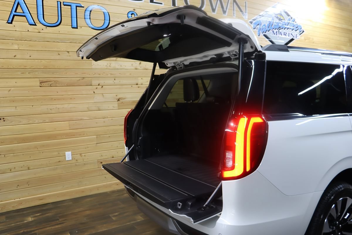 Used 2025 Ford Expedition Platinum w/ Driver's Package AWD/4WD image 63