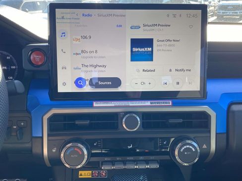 Used 2024 Toyota Tacoma TRD Sport image 28