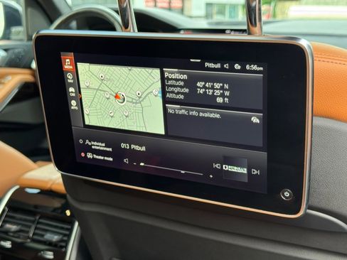 Used 2019 BMW X7 xDrive50i w/ M Sport Package AWD/4WD image 41