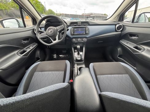 Used 2025 Nissan Versa SV FWD image 23