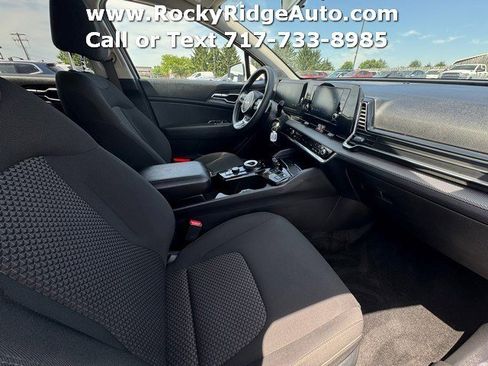 Used 2023 Kia Sportage LX AWD/4WD image 12
